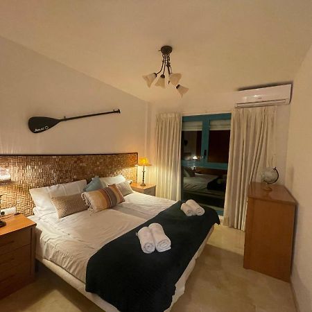 Traveler'S Beach Apartment With Sea View, Free Coffee & Parking بينايدورم المظهر الخارجي الصورة