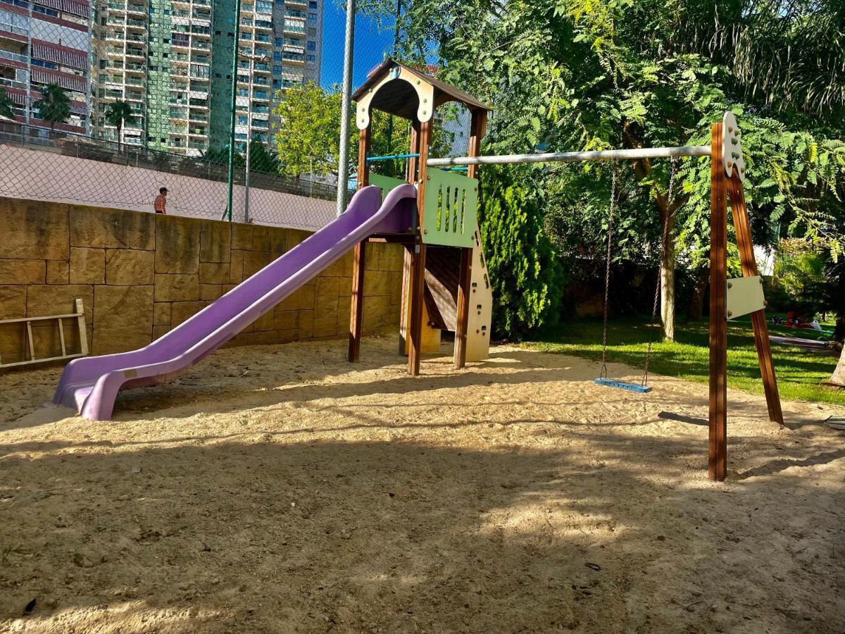 Traveler'S Beach Apartment With Sea View, Free Coffee & Parking بينايدورم المظهر الخارجي الصورة