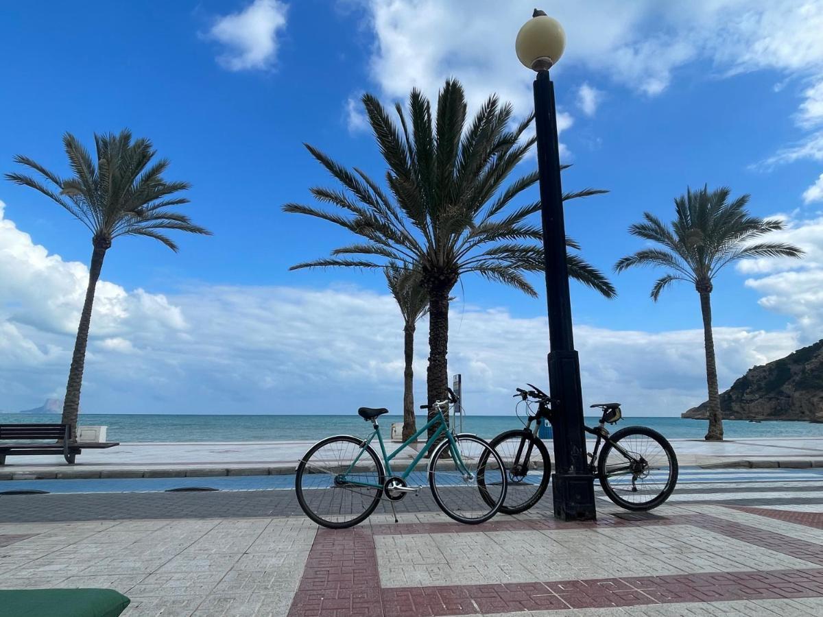 Traveler'S Beach Apartment With Sea View, Free Coffee & Parking بينايدورم المظهر الخارجي الصورة
